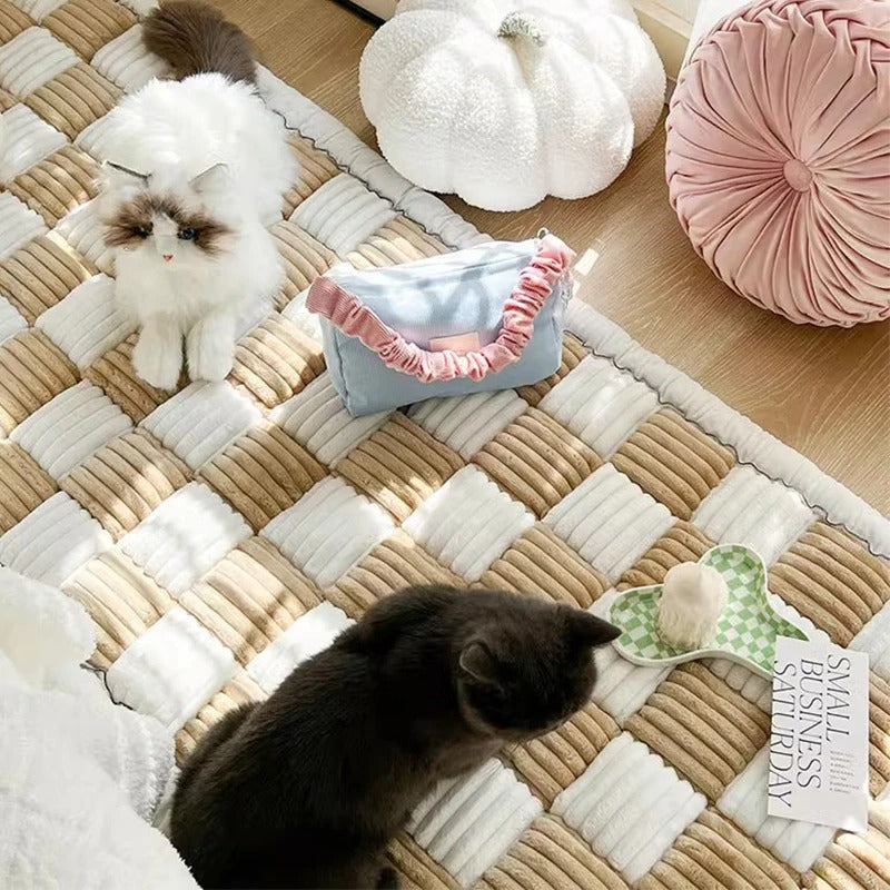 Soft Checked Sofa Protectors for Dogs