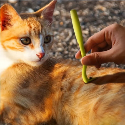 丈夫なペット用ダニ除去フック - 犬と猫に安全
