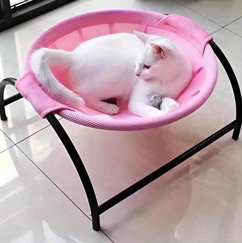 キャットハンモック - 快適な休憩のための安定した金属サポートを備えた通気性のある猫用ベッド
