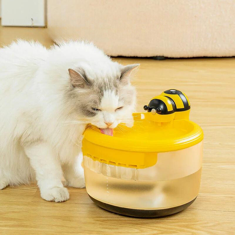Bee Designの自動ペット用ウォーターファウンテン