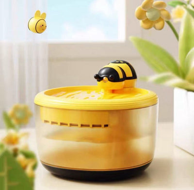 Bee Designの自動ペット用ウォーターファウンテン